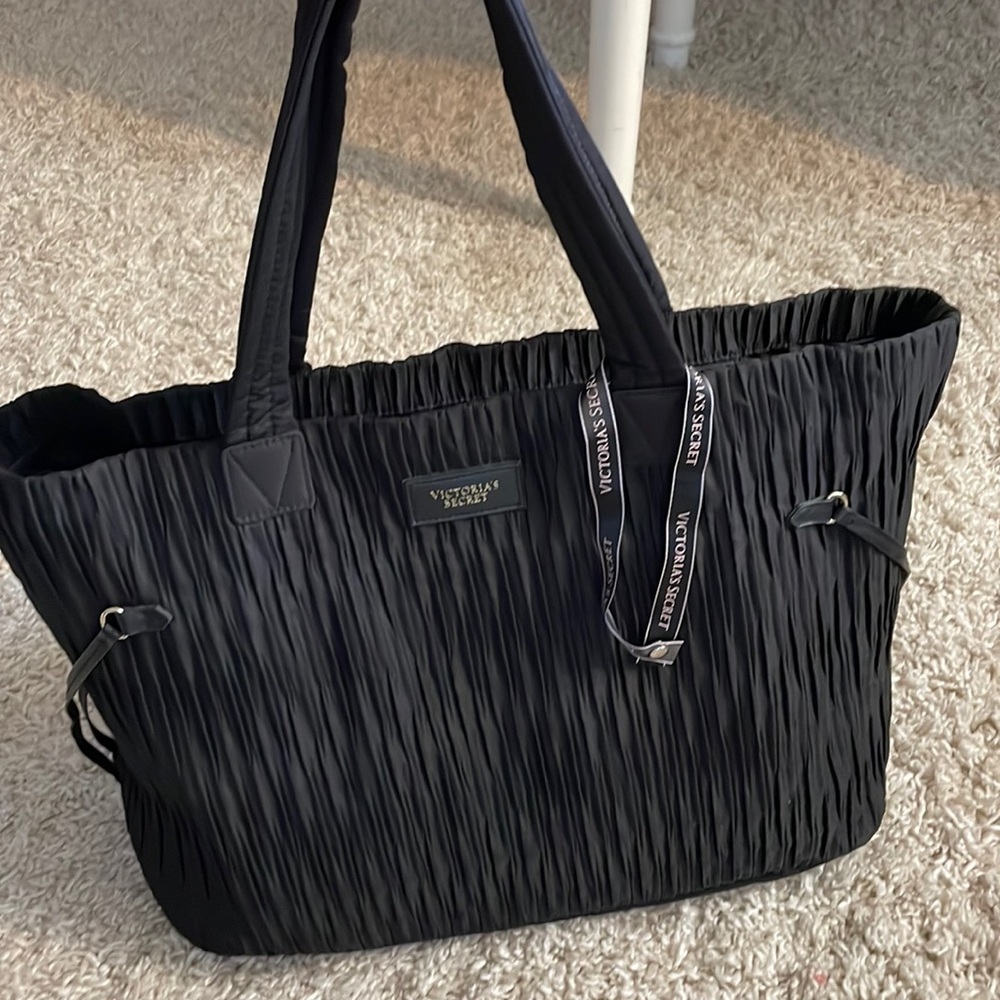 Victoria’s Secret Black Tote Bag NWT Crinkle Pleat Drawstring Sides